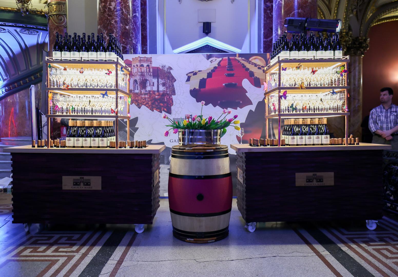 Noua viață a baricurilor de vin: de la maturarea vinului la capodopere de design